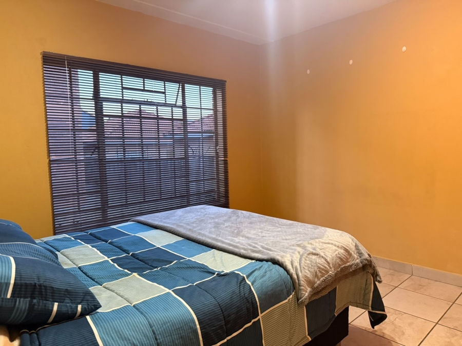 2 Bedroom Property for Sale in Waterval East North West